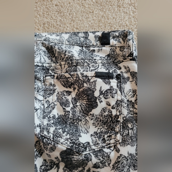 7 For All Mankind Jeans The Skinny in Etched Floral womens size 29 white & black - Picture 4 of 9